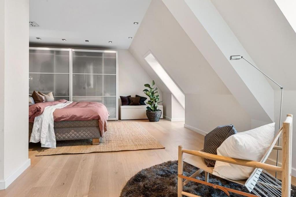 Exclusive Penthouse With Terrace Lejlighed
