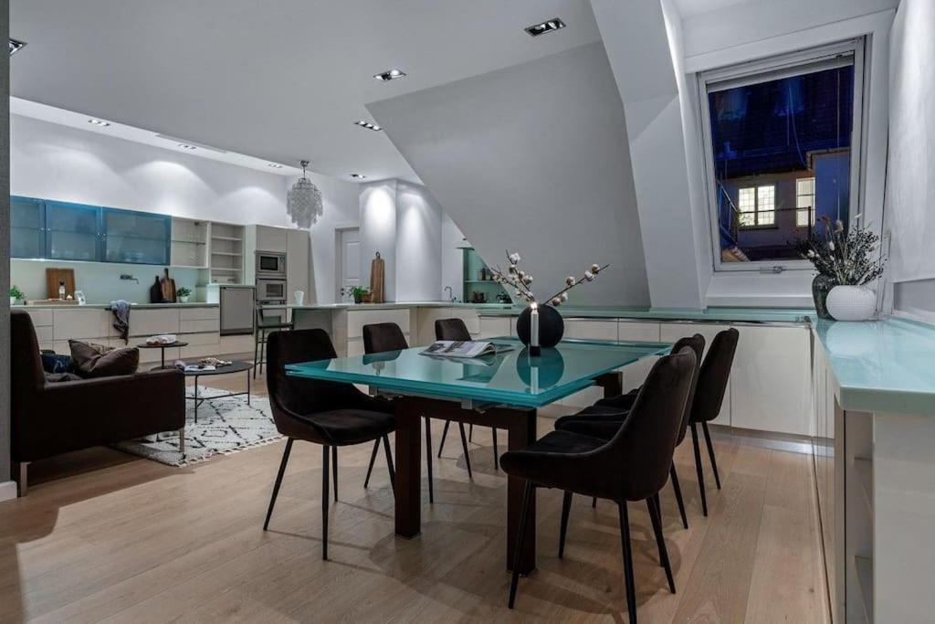 Exclusive Penthouse With Terrace Lejlighed